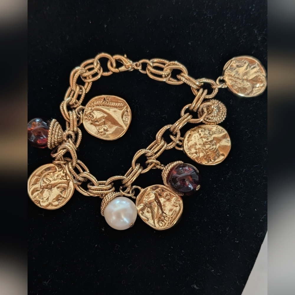VINTAGE 80's Gold Coin‎ Charm Chunky Bracelet
